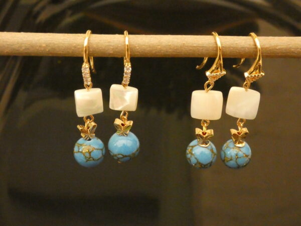 Oorbellen blauw golden howliet en shell parelmoer