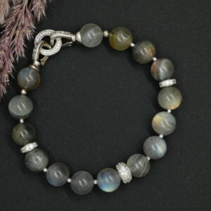 Armband met labradoriet kralen